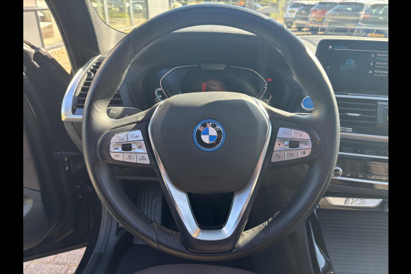 BMW iX3 High Executive 80 kWh | Panoramdak | Leder | Head up Display | Harman Kardon | Geheugenstoelen | Adaptive cruise control