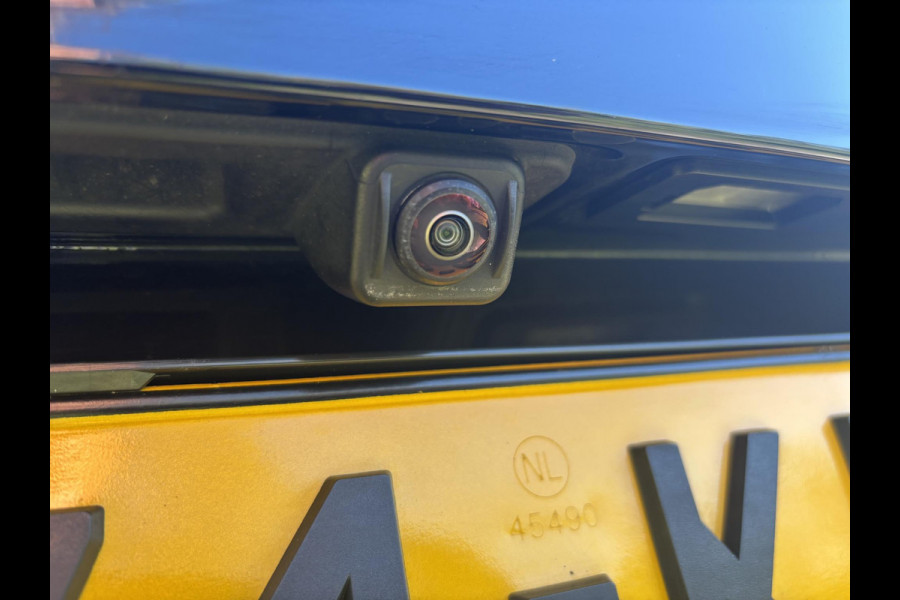 BMW iX3 High Executive 80 kWh | Panoramdak | Leder | Head up Display | Harman Kardon | Geheugenstoelen | Adaptive cruise control