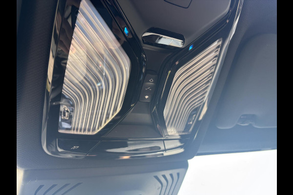 BMW iX3 High Executive 80 kWh | Panoramdak | Leder | Head up Display | Harman Kardon | Geheugenstoelen | Adaptive cruise control