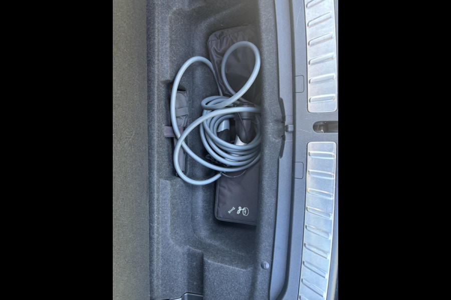 BMW iX3 High Executive 80 kWh | Panoramdak | Leder | Head up Display | Harman Kardon | Geheugenstoelen | Adaptive cruise control