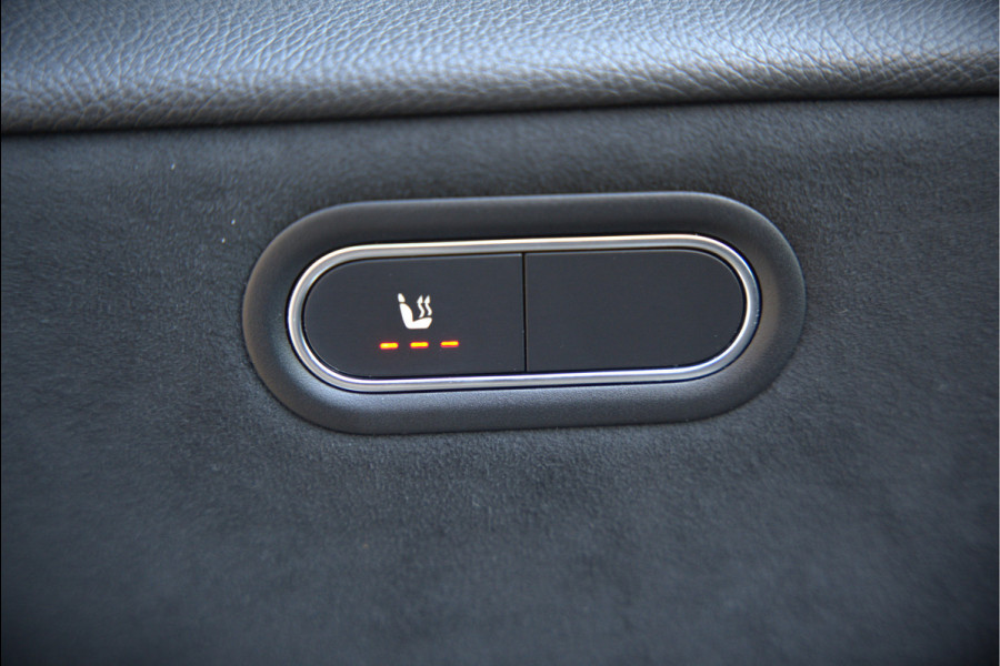 Mercedes-Benz A-Klasse 180 Business Solution AMG | Panoramadak | Stoelverwarming | Camera | Navigatie | Apple Carplay | Keyless | Cruise Control | DAB |