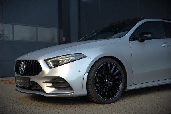 Mercedes-Benz A-Klasse 180 Business Solution AMG | Panoramadak | Stoelverwarming | Camera | Navigatie | Apple Carplay | Keyless | Cruise Control | DAB |