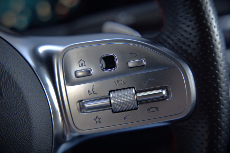 Mercedes-Benz CLA-Klasse Shooting Brake 180 Premium Plus AMG | Stoelverwarming | Parkeersensoren | Navigatie | Cruise Control | Keyless | Ambiance Verlichting | Climate Control