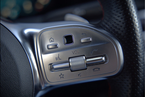 Mercedes-Benz CLA-Klasse Shooting Brake 180 Premium Plus AMG | Stoelverwarming | Parkeersensoren | Navigatie | Cruise Control | Keyless | Ambiance Verlichting | Climate Control