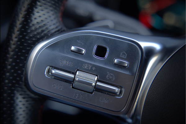 Mercedes-Benz CLA-Klasse Shooting Brake 180 Premium Plus AMG | Stoelverwarming | Parkeersensoren | Navigatie | Cruise Control | Keyless | Ambiance Verlichting | Climate Control