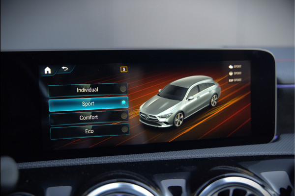 Mercedes-Benz CLA-Klasse Shooting Brake 180 Premium Plus AMG | Stoelverwarming | Parkeersensoren | Navigatie | Cruise Control | Keyless | Ambiance Verlichting | Climate Control