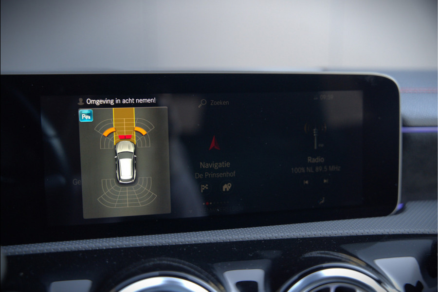 Mercedes-Benz CLA-Klasse Shooting Brake 180 Premium Plus AMG | Stoelverwarming | Parkeersensoren | Navigatie | Cruise Control | Keyless | Ambiance Verlichting | Climate Control