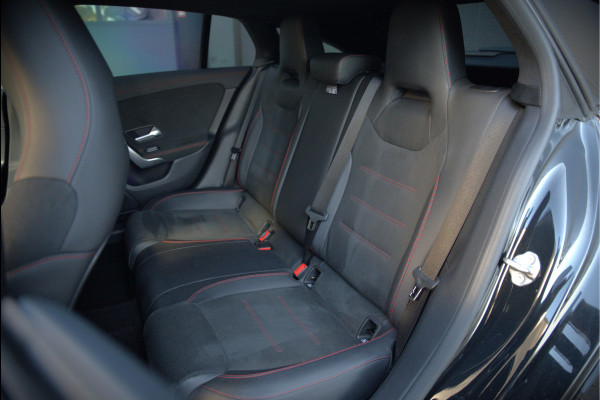Mercedes-Benz CLA-Klasse Shooting Brake 180 Premium Plus AMG | Stoelverwarming | Parkeersensoren | Navigatie | Cruise Control | Keyless | Ambiance Verlichting | Climate Control