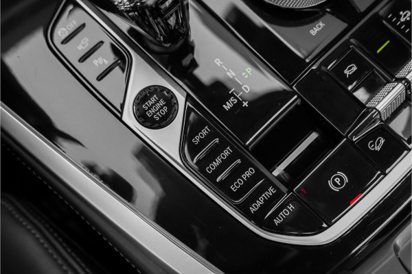 BMW X7 xDrive40i High Ex M-Sport 7P Laser B&W Pano Skylounge Trekhaak Dravit