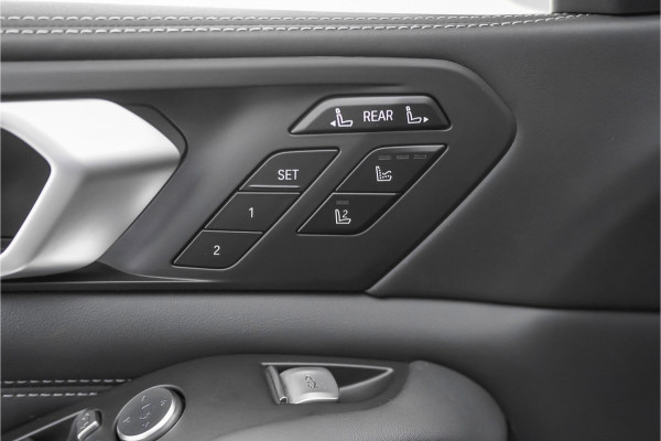 BMW X7 xDrive40i High Ex M-Sport 7P Laser B&W Pano Skylounge Trekhaak Dravit