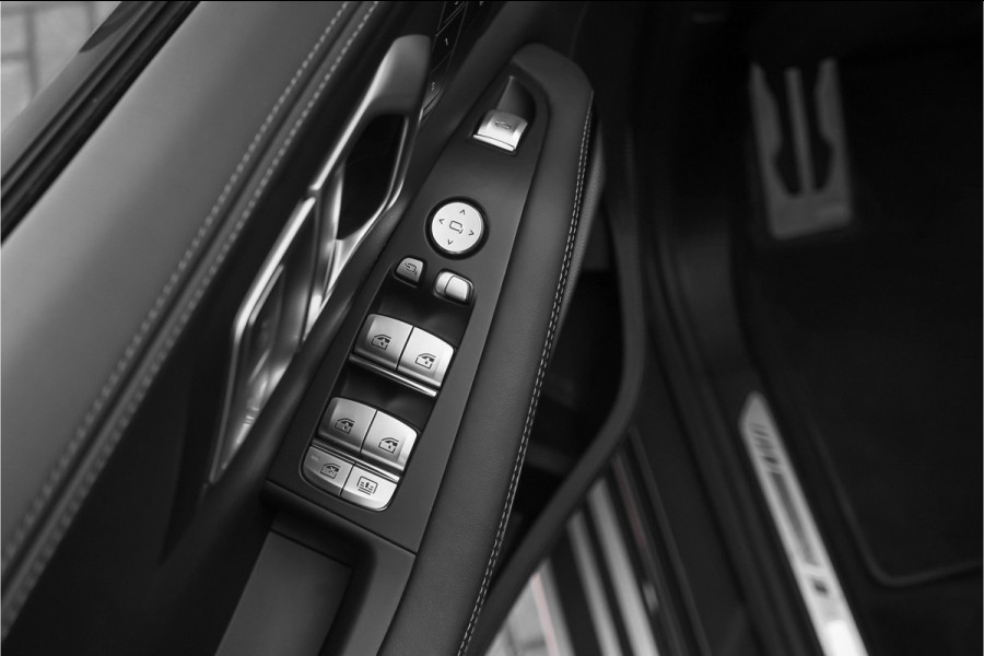BMW X7 xDrive40i High Ex M-Sport 7P Laser B&W Pano Skylounge Trekhaak Dravit