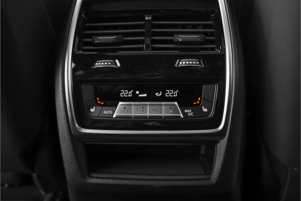 BMW X7 xDrive40i High Ex M-Sport 7P Laser B&W Pano Skylounge Trekhaak Dravit