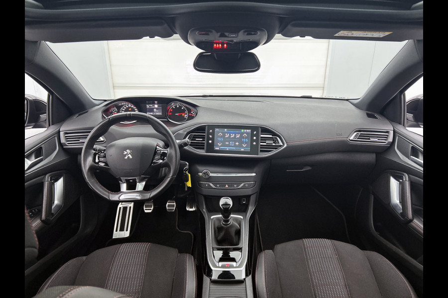 Peugeot 308 SW 1.5 HDi GT-Line *Distributie vv. bij 59.000 km* / Panoramadak / Pdc+Camera / Xenon / Navigatie / 1/2 Leder / Apk 01-2027
