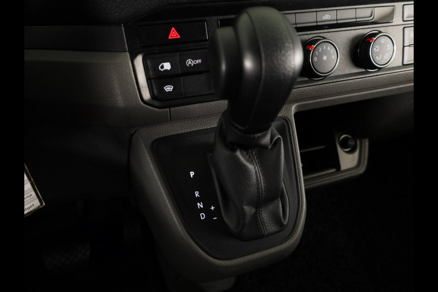 Volkswagen Crafter 35 2.0 TDI L3H3 Highline EURO VI 140 pk | Dode hoek detentie | Trekhaak | Verwarmde voorruit