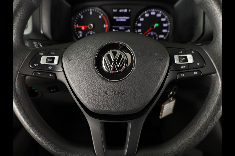 Volkswagen Crafter 35 2.0 TDI L3H3 Highline EURO VI 140 pk | Dode hoek detentie | Trekhaak | Verwarmde voorruit