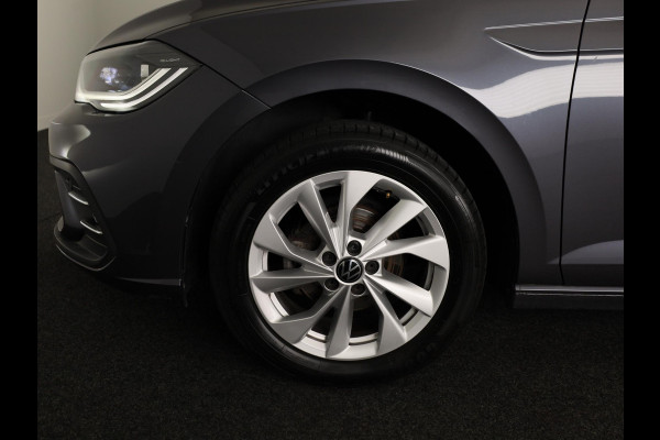 Volkswagen Polo 1.0 TSI Style 95 pk Automaat (DSG) | Navigatie  | Alcantara stoelbekleding | Parkeersensoren| Adaptieve cruise control | Stoelverwarming |