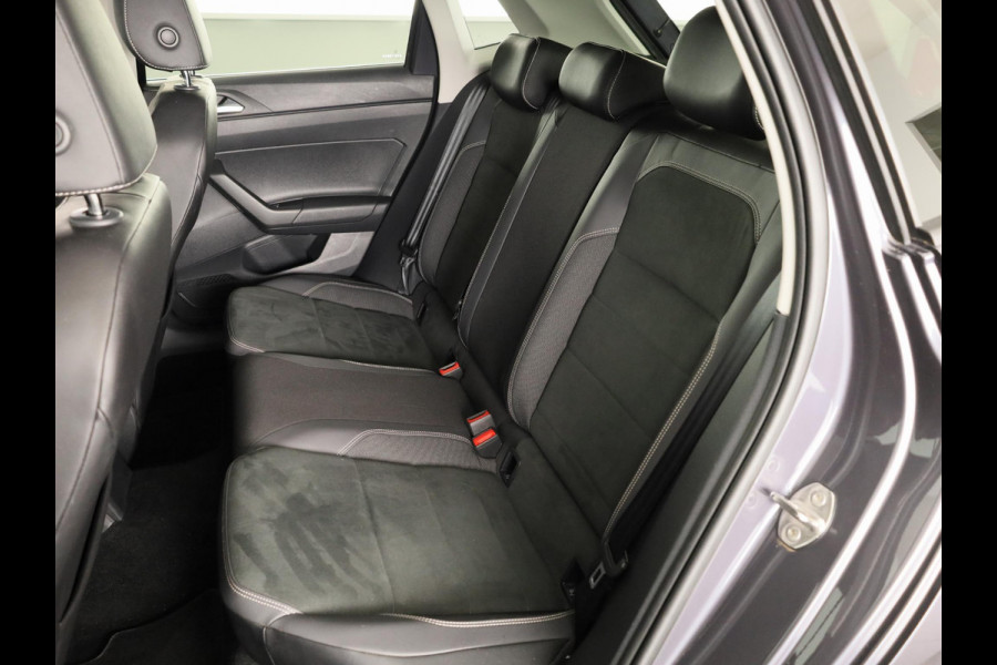 Volkswagen Polo 1.0 TSI Style 95 pk Automaat (DSG) | Navigatie  | Alcantara stoelbekleding | Parkeersensoren| Adaptieve cruise control | Stoelverwarming |