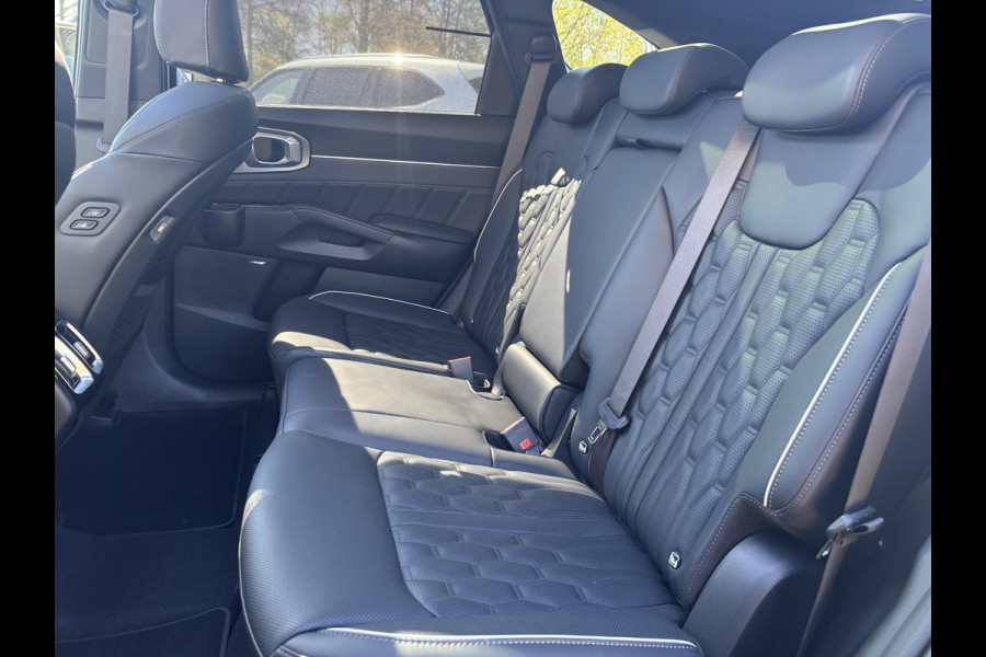 Kia Sorento 1.6 T-GDI Plug-in Hybrid 4WD ExecutiveLine 5p. | Panoramadak | Vol leder | Bose audio | Geuheugenstoelen | Dealer onderhouden