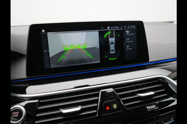 BMW 5 Serie 530e iPerformance Sportline PHEV 252pk | Adaptive Cruise | Camera | Sportstoelen Verwarmd | 19"L.M | Adaptive LED | Sfeerverlichting | Apple Carplay |