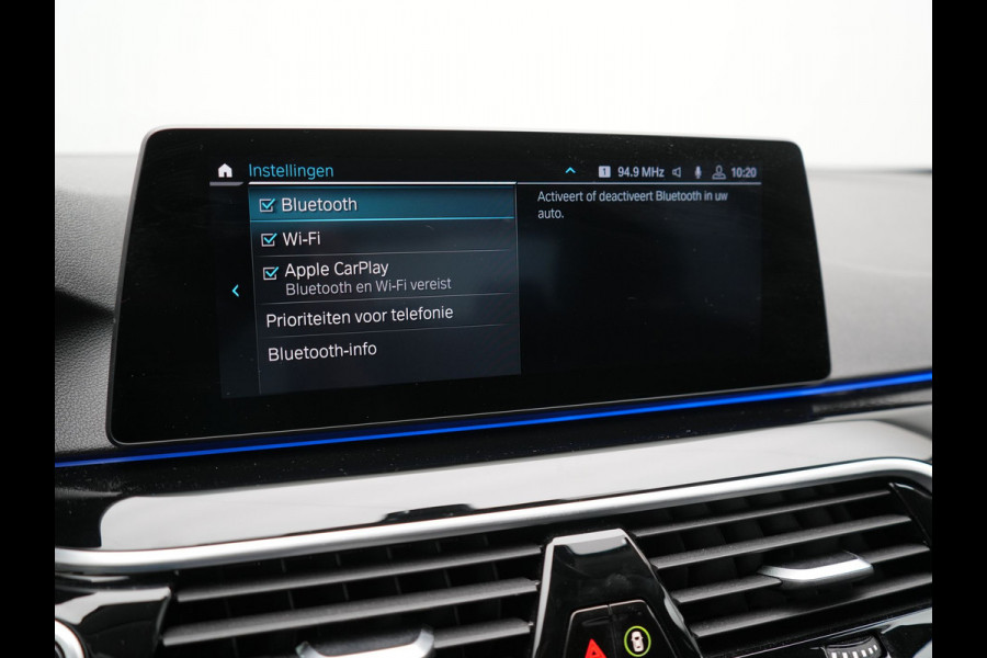 BMW 5 Serie 530e iPerformance Sportline PHEV 252pk | Adaptive Cruise | Camera | Sportstoelen Verwarmd | 19"L.M | Adaptive LED | Sfeerverlichting | Apple Carplay |