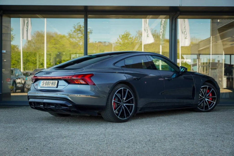 Audi e-tron GT RS 93 kWh 600 PK / 4Wiel Sturing / Massage / Luchtvering / B&O