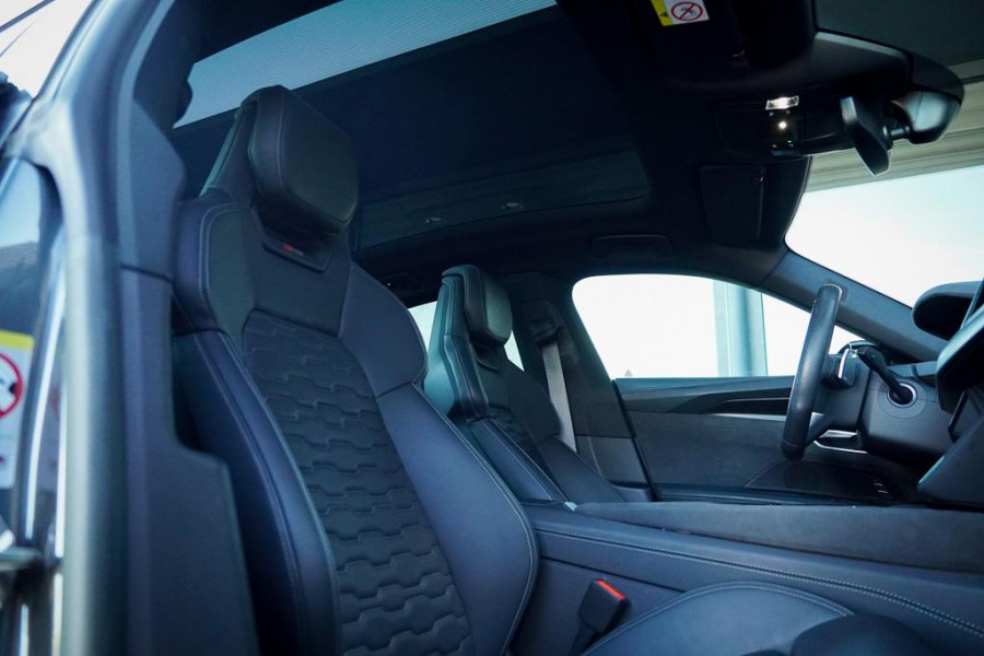 Audi e-tron GT RS 93 kWh 600 PK / 4Wiel Sturing / Massage / Luchtvering / B&O