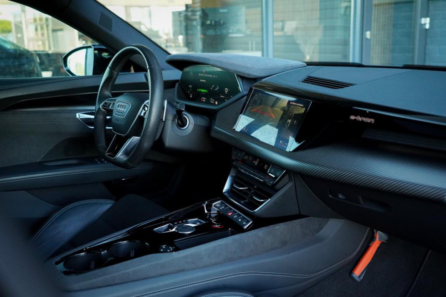 Audi e-tron GT RS 93 kWh 600 PK / 4Wiel Sturing / Massage / Luchtvering / B&O