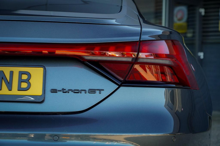 Audi e-tron GT RS 93 kWh 600 PK / 4Wiel Sturing / Massage / Luchtvering / B&O