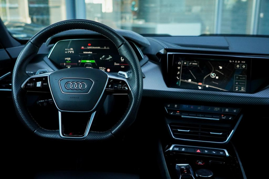 Audi e-tron GT RS 93 kWh 600 PK / 4Wiel Sturing / Massage / Luchtvering / B&O