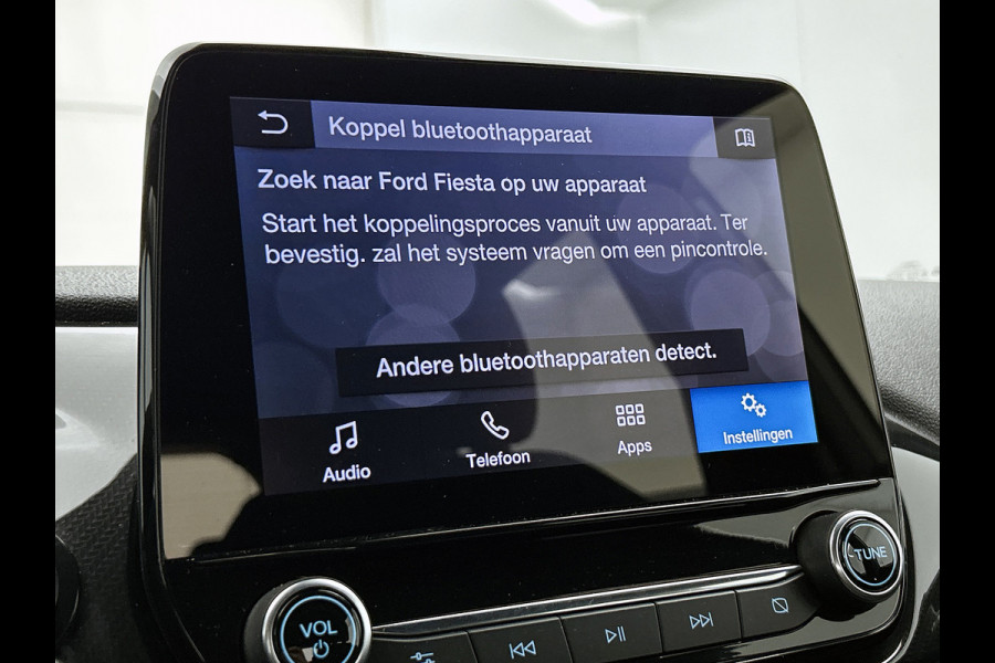 Ford Fiesta 1.0 EcoBoost ST-Line (NAVIGATIE, CARPLAY, LED, STUURBEDIENING, PARKEERSENSOREN, 1e EIGENAAR, GOED ONDERHOUDEN)