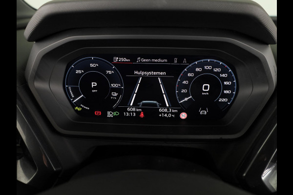Audi Q4 e-tron 45 quattro S Edition Competition 82 kWh Panoramadak | 360 Camera | Adaptieve cruise control | Sfeerverlichting |