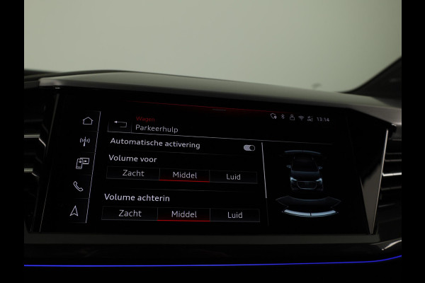 Audi Q4 e-tron 45 quattro S Edition Competition 82 kWh Panoramadak | 360 Camera | Adaptieve cruise control | Sfeerverlichting |