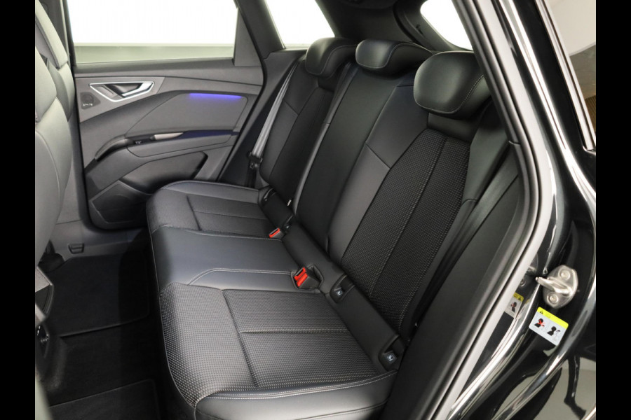 Audi Q4 e-tron 45 quattro S Edition Competition 82 kWh Panoramadak | 360 Camera | Adaptieve cruise control | Sfeerverlichting |