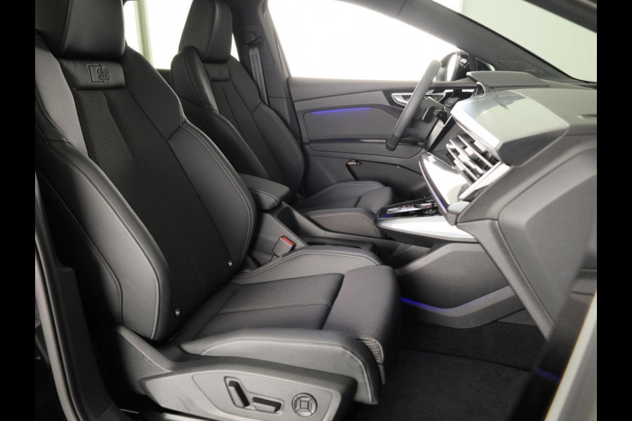 Audi Q4 e-tron 45 quattro S Edition Competition 82 kWh Panoramadak | 360 Camera | Adaptieve cruise control | Sfeerverlichting |