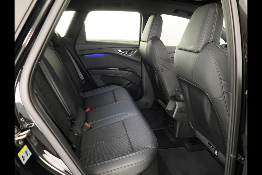 Audi Q4 e-tron 45 quattro S Edition Competition 82 kWh Panoramadak | 360 Camera | Adaptieve cruise control | Sfeerverlichting |