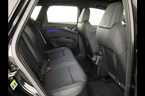 Audi Q4 e-tron 45 quattro S Edition Competition 82 kWh Panoramadak | 360 Camera | Adaptieve cruise control | Sfeerverlichting |