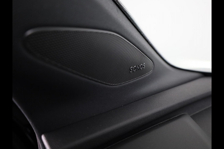 Audi Q4 e-tron 45 quattro S Edition Competition 82 kWh Panoramadak | 360 Camera | Adaptieve cruise control | Sfeerverlichting |