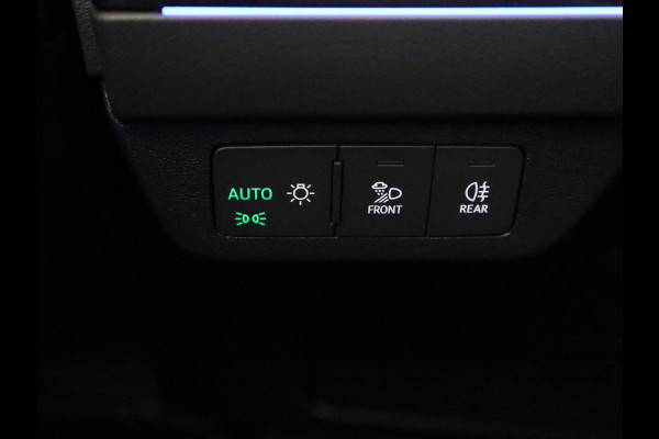 Audi Q4 e-tron 45 quattro S Edition Competition 82 kWh Panoramadak | 360 Camera | Adaptieve cruise control | Sfeerverlichting |