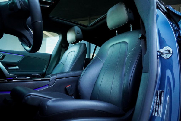 Mercedes-Benz CLA-Klasse Shooting Brake 180 d / Aut / Pano / Sfeerverlichting / Leder