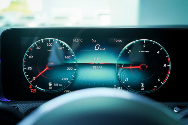 Mercedes-Benz CLA-Klasse Shooting Brake 180 d / Aut / Pano / Sfeerverlichting / Leder