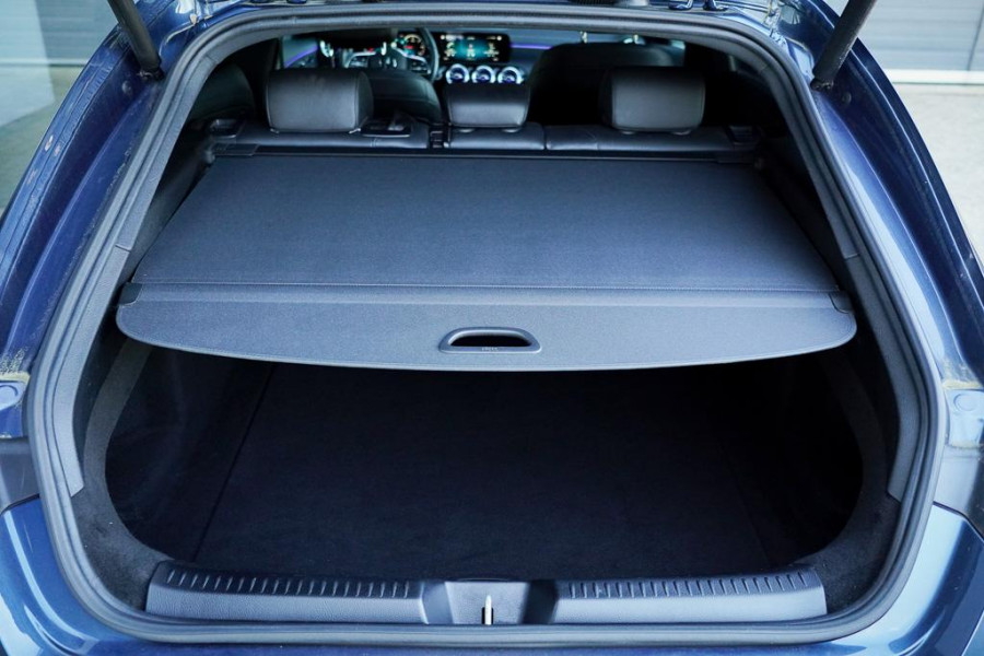 Mercedes-Benz CLA-Klasse Shooting Brake 180 d / Aut / Pano / Sfeerverlichting / Leder