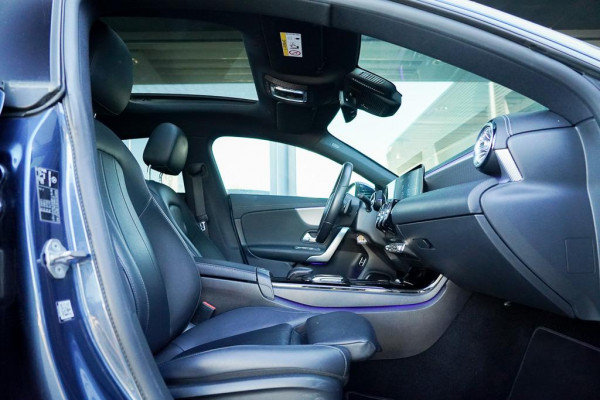 Mercedes-Benz CLA-Klasse Shooting Brake 180 d / Aut / Pano / Sfeerverlichting / Leder