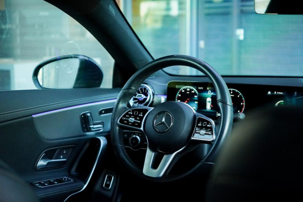 Mercedes-Benz CLA-Klasse Shooting Brake 180 d / Aut / Pano / Sfeerverlichting / Leder