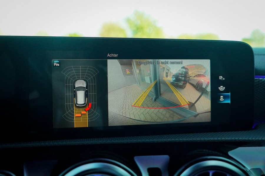 Mercedes-Benz CLA-Klasse Shooting Brake 180 d / Aut / Pano / Sfeerverlichting / Leder