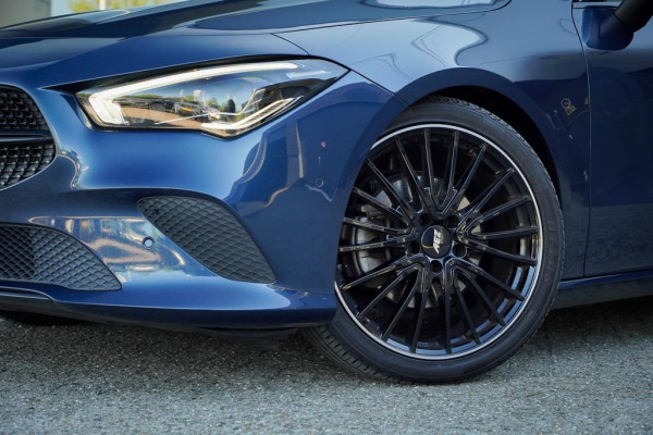 Mercedes-Benz CLA-Klasse Shooting Brake 180 d / Aut / Pano / Sfeerverlichting / Leder