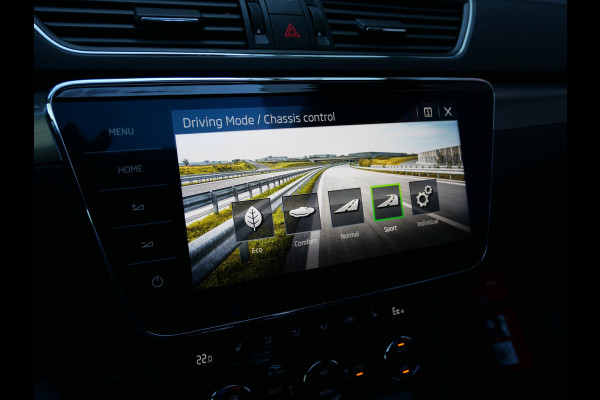 Škoda Superb Combi 1.4 TSI iV STYLE BUSINESS | PANORAMA | LEER | TREKHAAK | PHEV | BTW-AUTO | SOH 85%!!