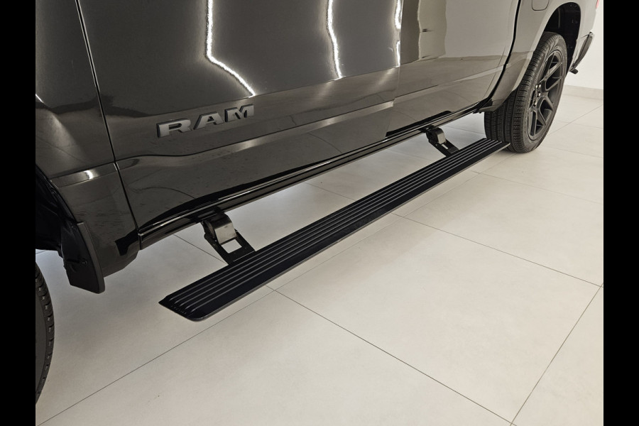 Dodge Ram 5.7 V8 Hemi 4x4 Crew Cab Sport