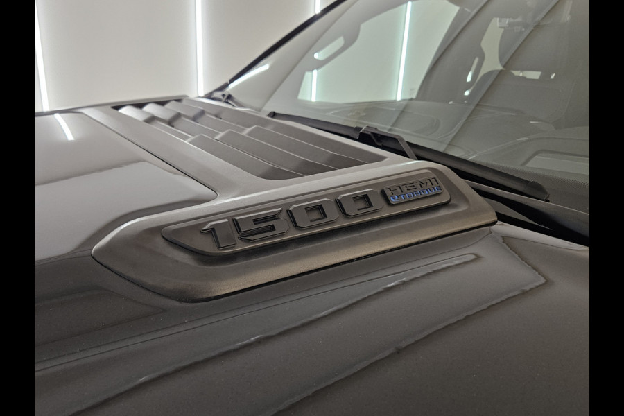 Dodge Ram 5.7 V8 Hemi 4x4 Crew Cab Sport