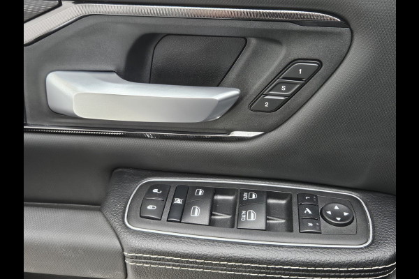 Dodge Ram 5.7 V8 Hemi 4x4 Crew Cab Sport