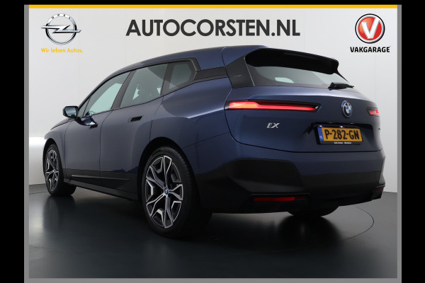 BMW iX xDrive40 326pk Soh 100% Leer-Suite+Massage+Ventilatie PanoDak Laser-LED 22"lm Wegklapb.-Trekhaak Soft-Close-aut. Adaptive-Cruise AWD Digital-Key Connected-Drive Android Apple CarplayWarmte-comfort-pack AchteruitRij-Assist Co-Pilot-Pack Drive-Assist Zwarte-Hemel 4WD Uitwijkassist Keyless Stuur+Bank+Stoel-Verwarmd DAB Orig.NLse auto 1e Eigenaar 2.500kg Trekvermogen (630Nm)!  € 106.000,- nieuw  Nét beurt gehad (163.340km)